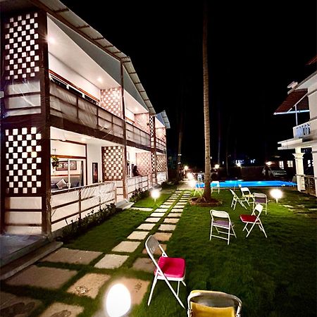 White Turtle Hotel 莫尔吉姆 外观 照片
