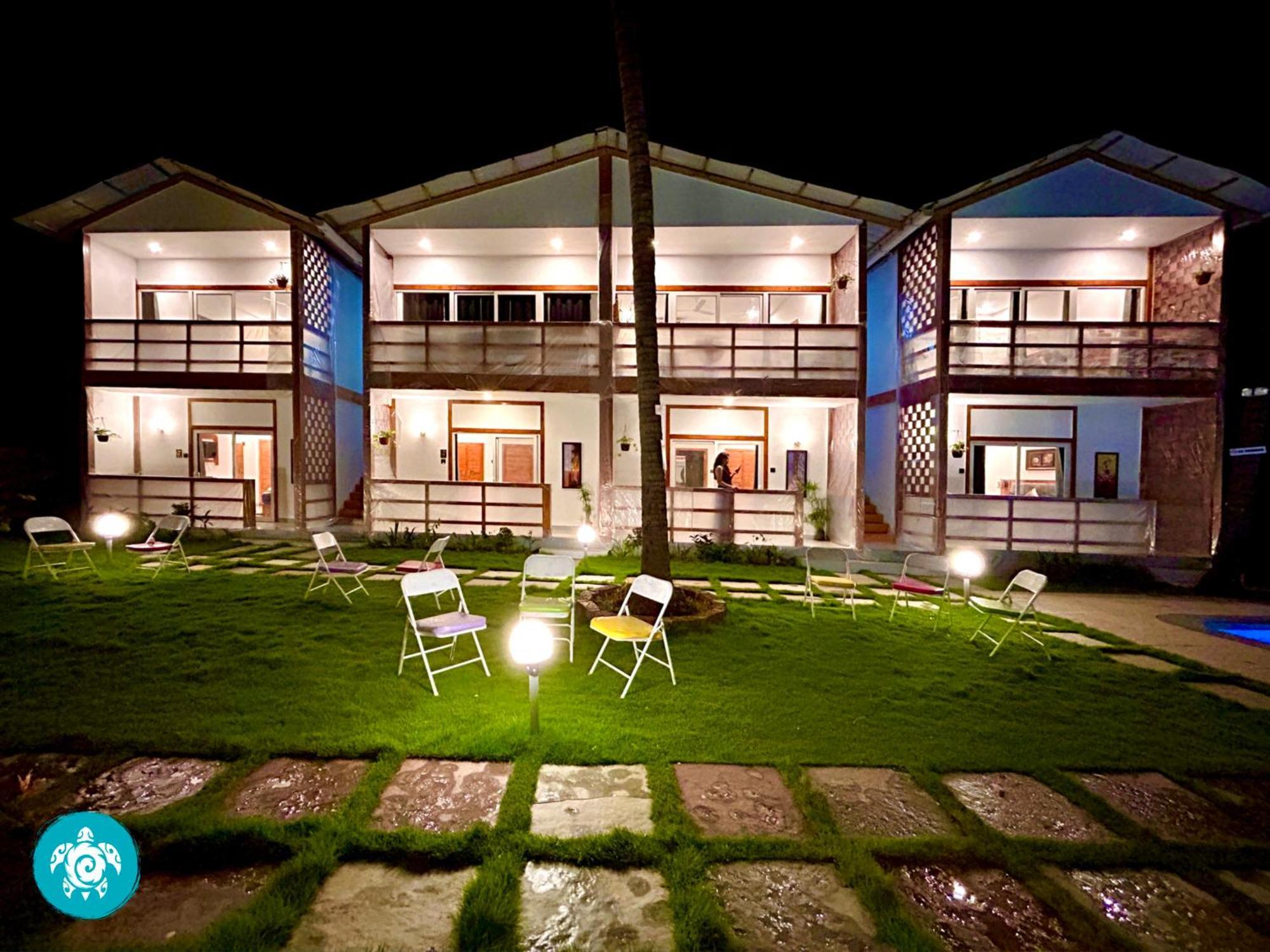 White Turtle Hotel 莫尔吉姆 外观 照片